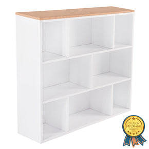 Estantería Duduk con acabado encino en cuarto infantil