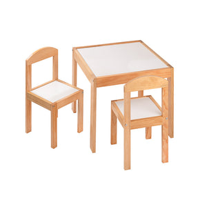 Detalle acabados mesa y sillas infantiles madera