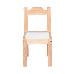 Vista frontal de silla de madera infantil