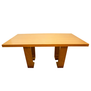 Vista lateral de la mesa Paris