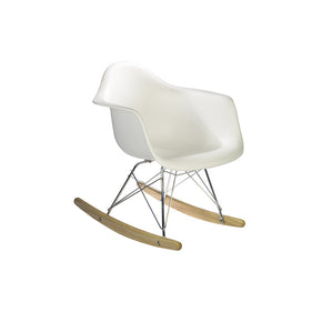Mecedora infantil clásica en color blanco