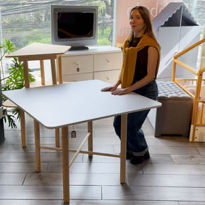 mesa cuadrada sencilla